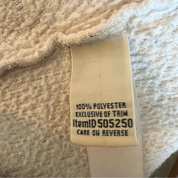L.L. Bean Medium Ivory/White Fleece Jacket Size Medium - Picture 9 of 10